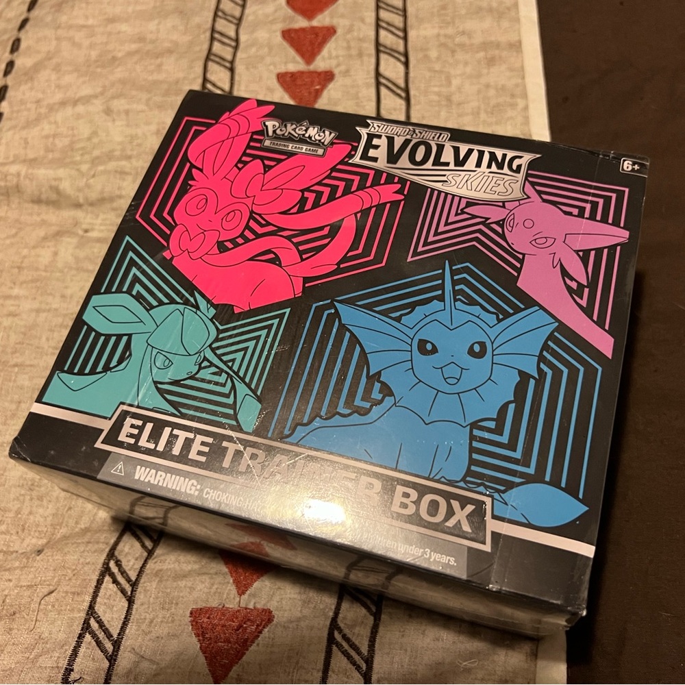 Sealed: Pokemon Evolving Skies ETB